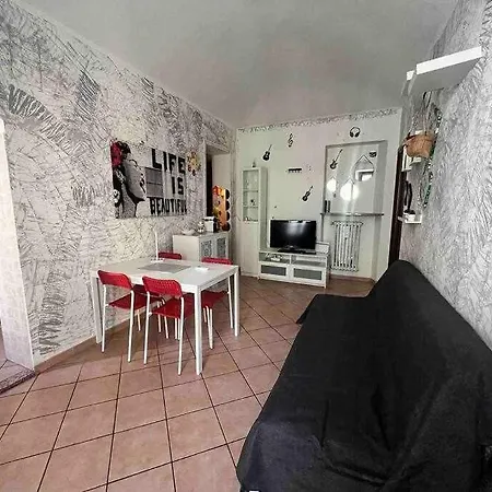 Comodo Alla Metro Ideale Per Coppie E Famiglie, Casa Costa * Collegno