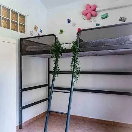 Comodo Alla Metro Ideale Per Coppie E Famiglie, Casa Costa Апартаменты Колленьо