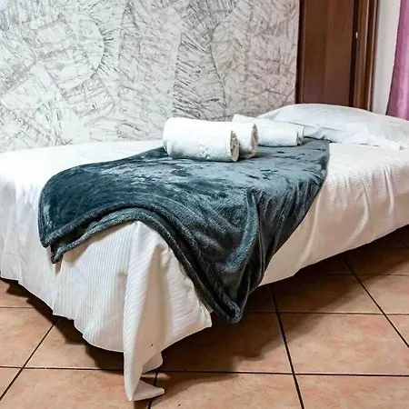 Comodo Alla Metro Ideale Per Coppie E Famiglie, Casa Costa