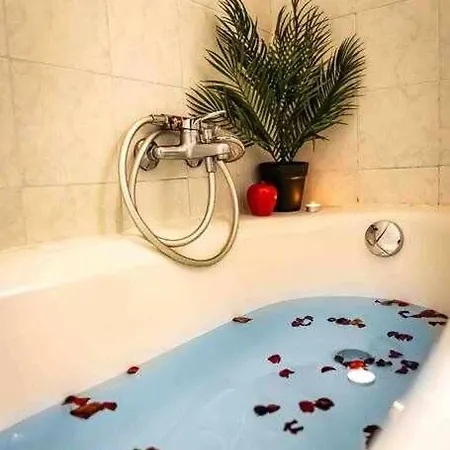 Comodo Alla Metro Ideale Per Coppie E Famiglie, Casa Costa Lejlighed *