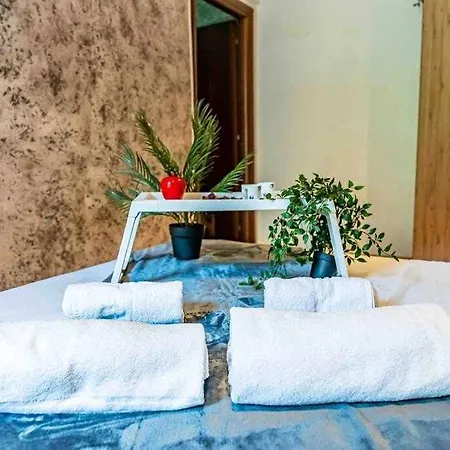 Comodo Alla Metro Ideale Per Coppie E Famiglie, Casa Costa * Collegno